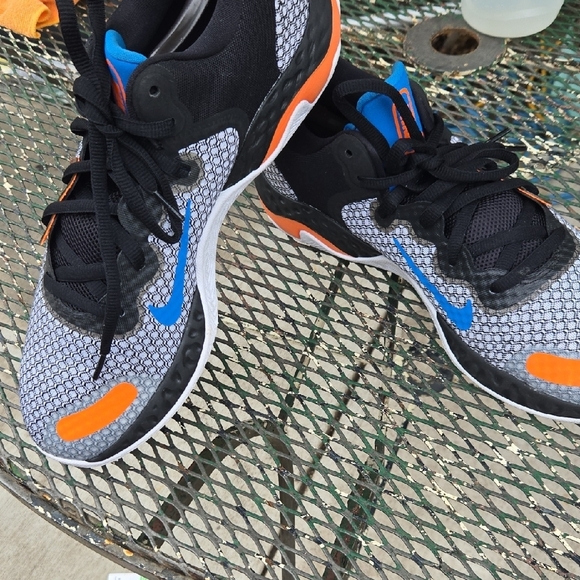 Nike Black, Orange, and Blue Sneakers - Picture 7 of 7